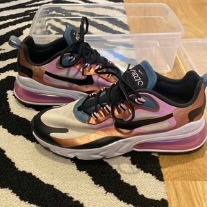 Nike Airmax React 270 8.5 Womens HARDLY WORN